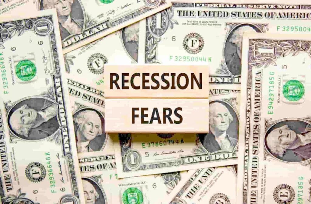 Financial crisis and recession fears showing the economic hardships families face
